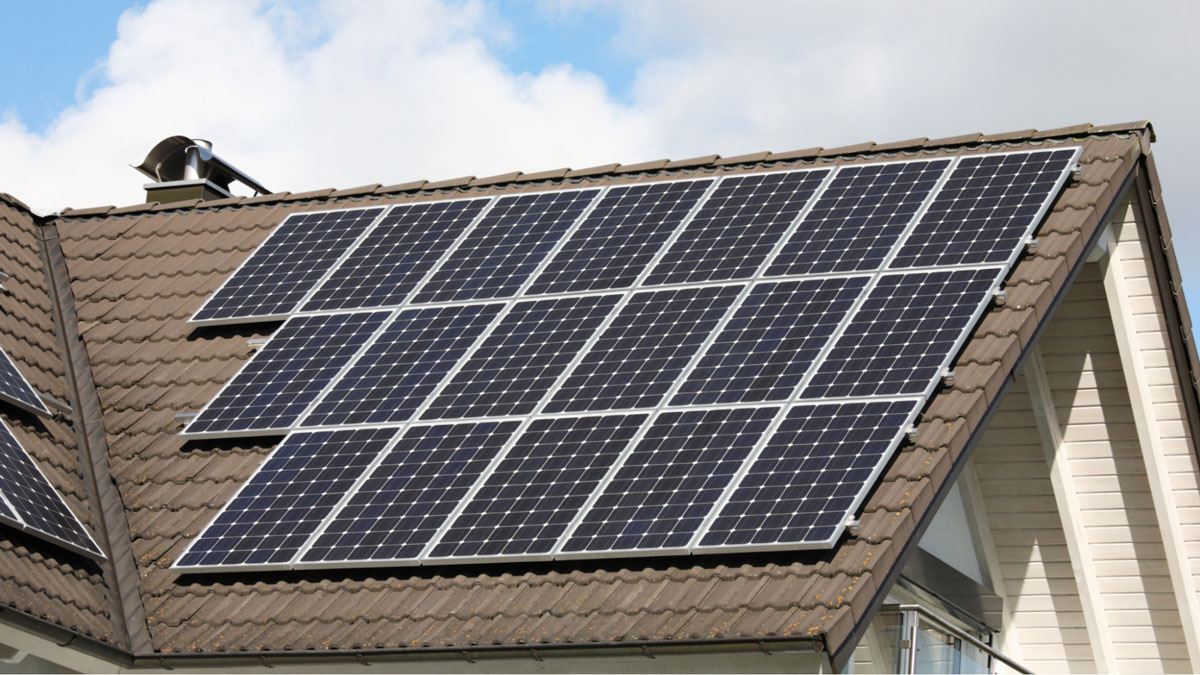 essential solar panel maintenance tips for year round performance